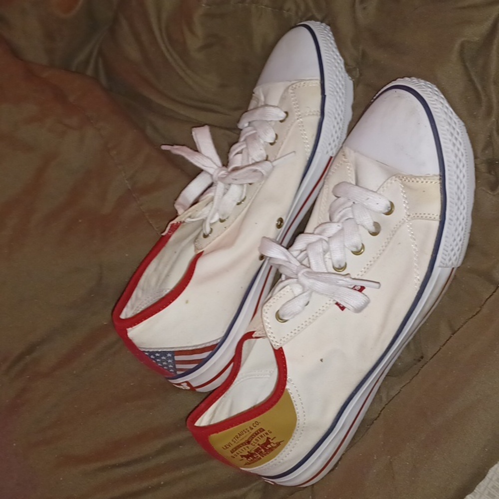 Levi's white Stan Buck American flag sneakers men's 9 (042324A).